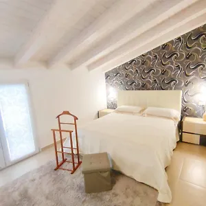 u-futtinu-house.sicilyhotelsitaly.net/