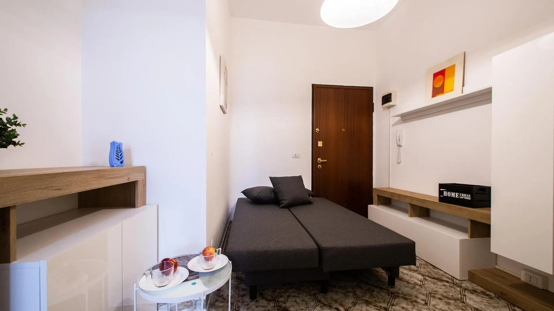 Milano-Linate Suite Self Check In & Free Parking 0*, Milán