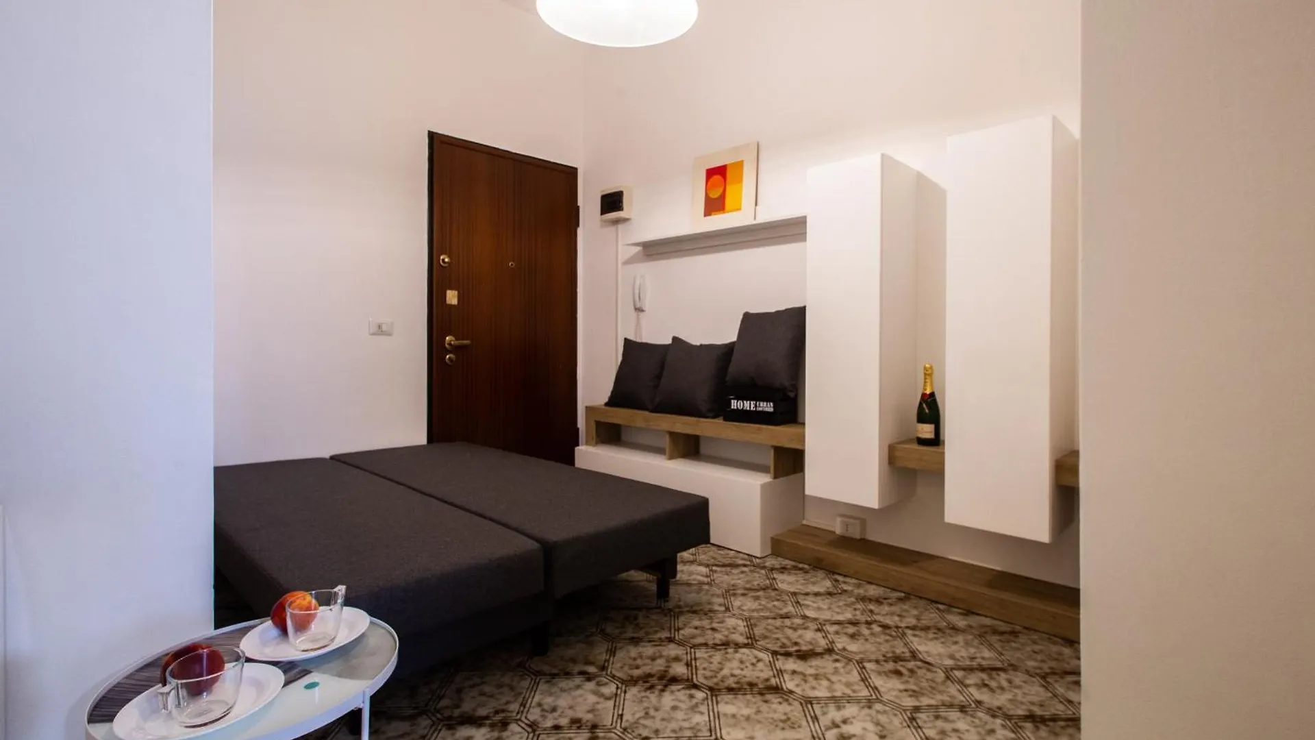 Milano-Linate Suite Self Check In & Free Parking Apartamento Milán