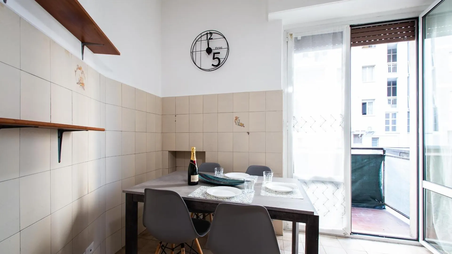 Milano-Linate Suite Self Check In & Free Parking 0*, Milán